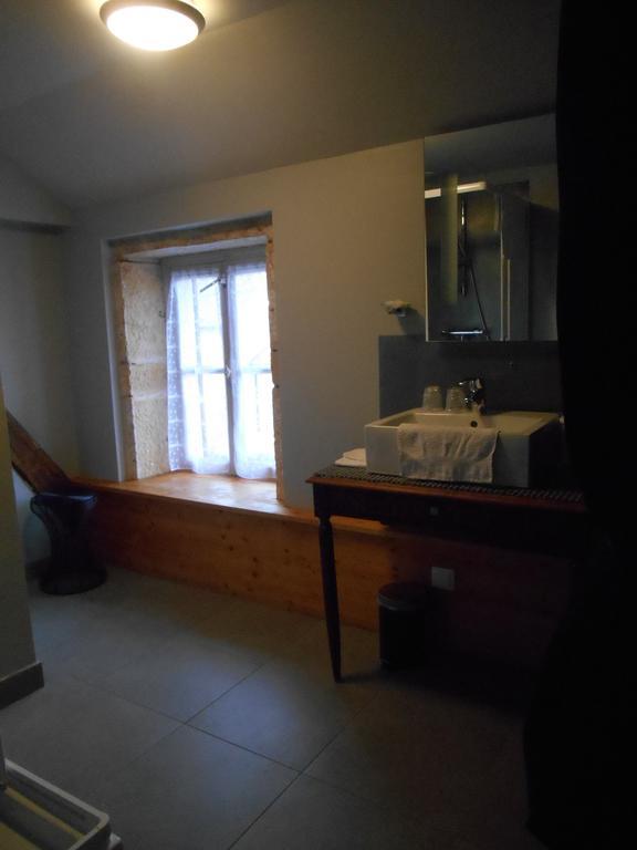 Escampette Hotell Saint-Aubin-en-Charollais Rum bild