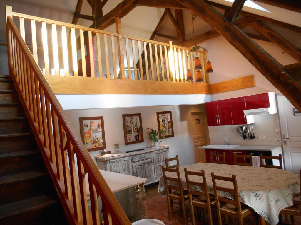 Escampette Hotell Saint-Aubin-en-Charollais Exteriör bild