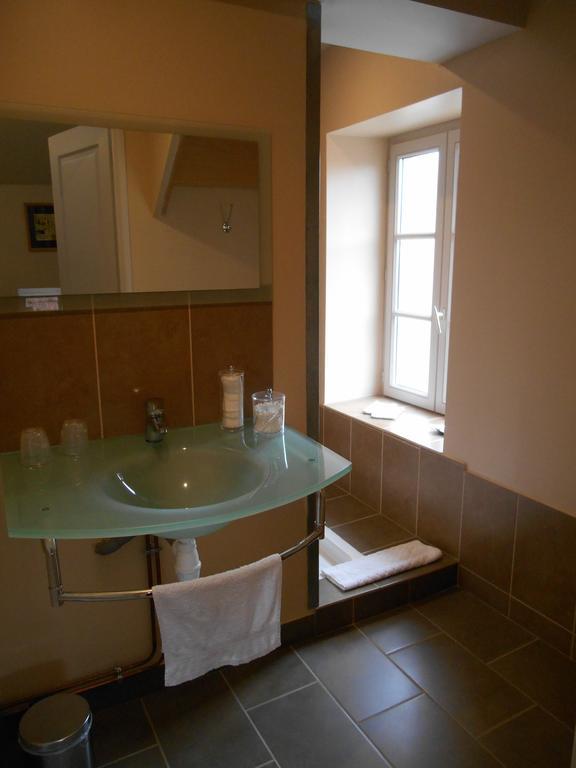 Escampette Hotell Saint-Aubin-en-Charollais Rum bild